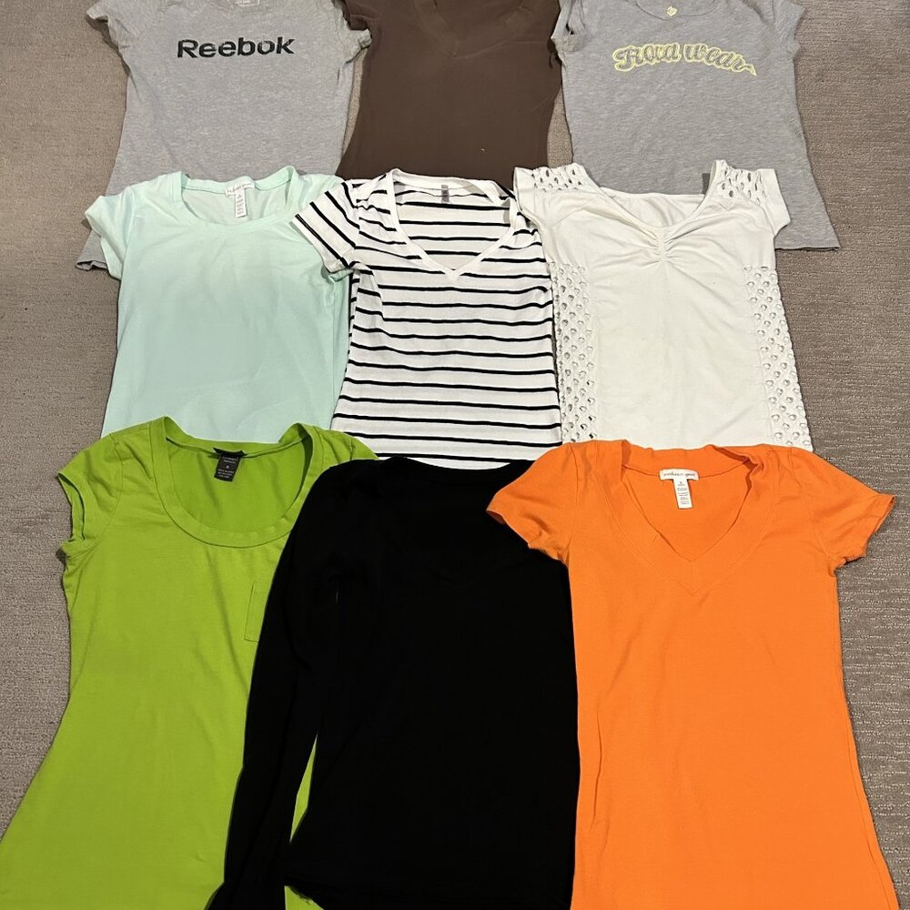 Short Sleeve Basic T Shirts Womens Size S Lot of 9 Pre-Owned